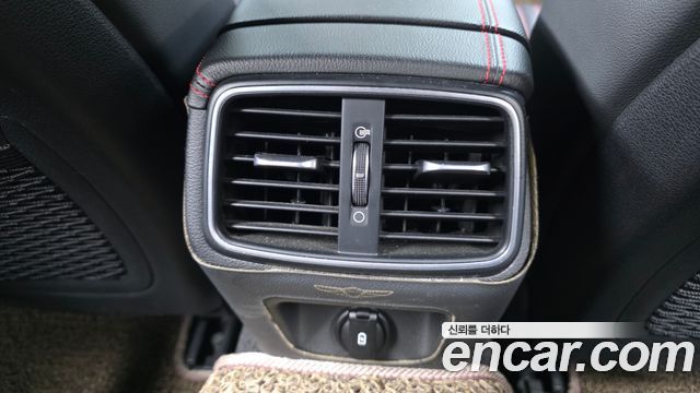 Genesis G70 2019 — photo 32