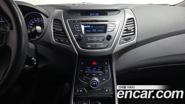 Hyundai AVANTE 2016 — photo 20