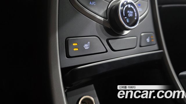 Hyundai AVANTE 2016 — photo 22