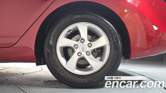 Hyundai AVANTE 2016 — photo 7