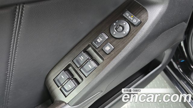 Kia K7 2012 — photo 26