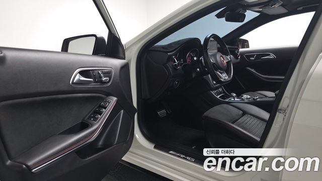 Mercedes-Benz A-Class 2018 — photo 13