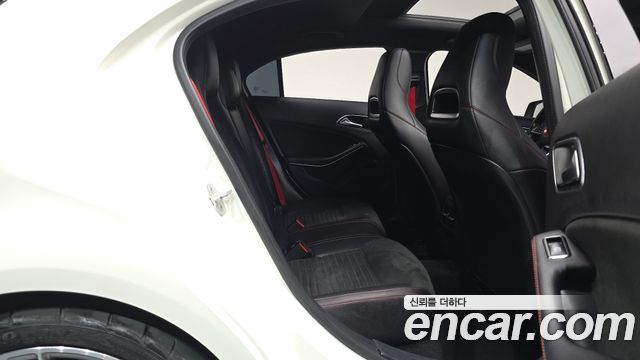 Mercedes-Benz A-Class 2018 — photo 17
