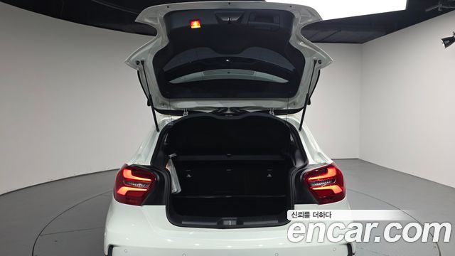 Mercedes-Benz A-Class 2018 — photo 26
