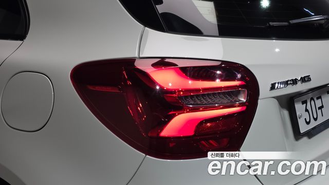 Mercedes-Benz A-Class 2018 — photo 9