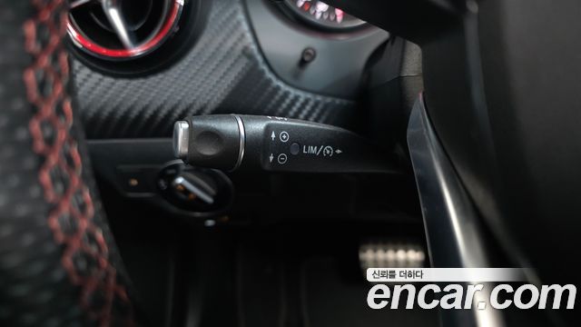 Mercedes-Benz A-Class 2018 — photo 28