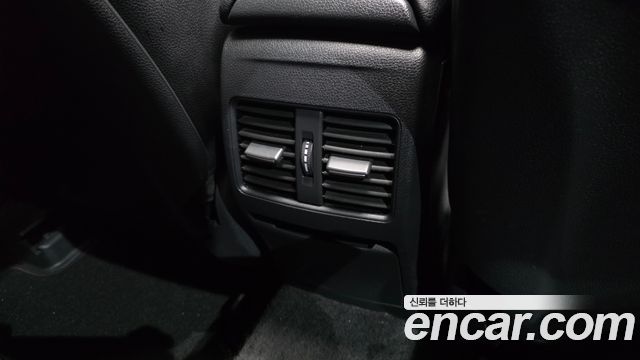 Mercedes-Benz A-Class 2018 — photo 30