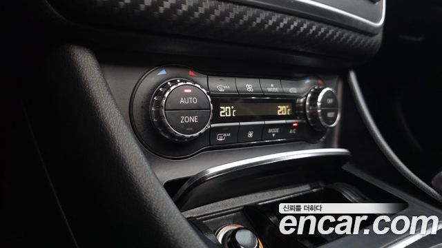 Mercedes-Benz A-Class 2018 — photo 34