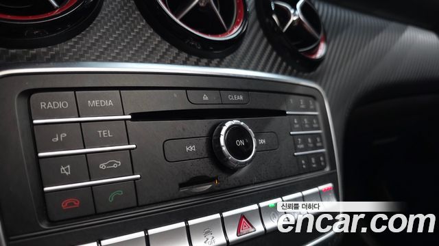 Mercedes-Benz A-Class 2018 — photo 35