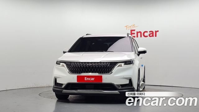 Kia Canival 2023 — photo 3