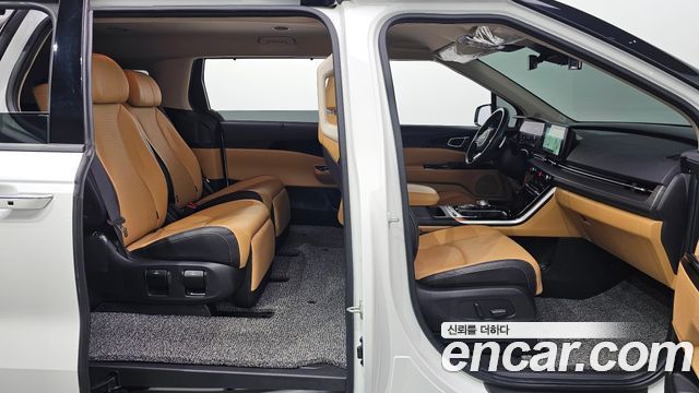 Kia Canival 2023 — photo 13