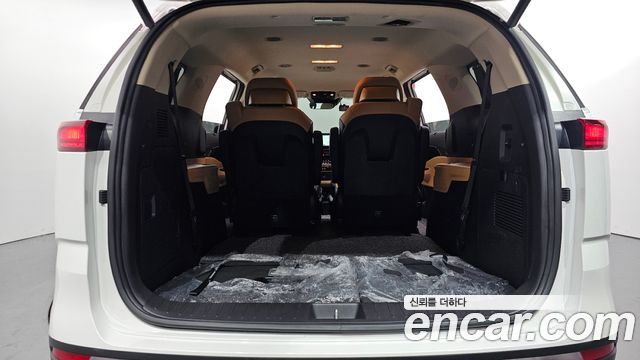 Kia Canival 2023 — photo 20