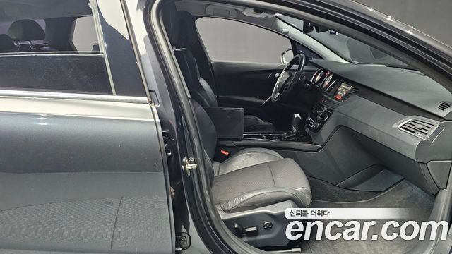 Peugeot 508 2016 — photo 11