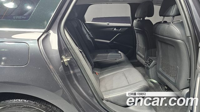 Peugeot 508 2016 — photo 12