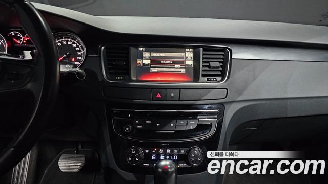 Peugeot 508 2016 — photo 14