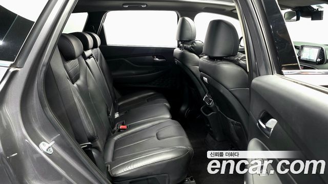 Hyundai Santafe 2019 — photo 17