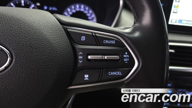 Hyundai Santafe 2019 — photo 28