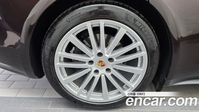 Porsche Panamera 2020 — photo 5