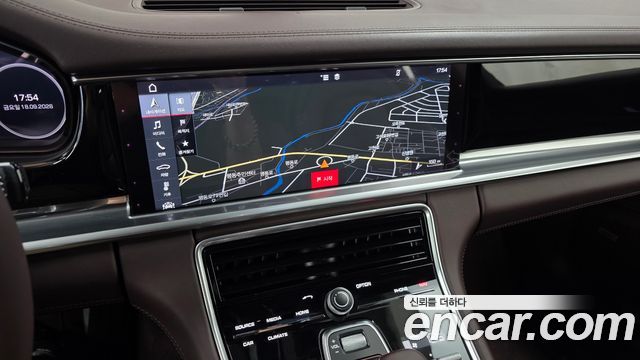 Porsche Panamera 2020 — photo 19