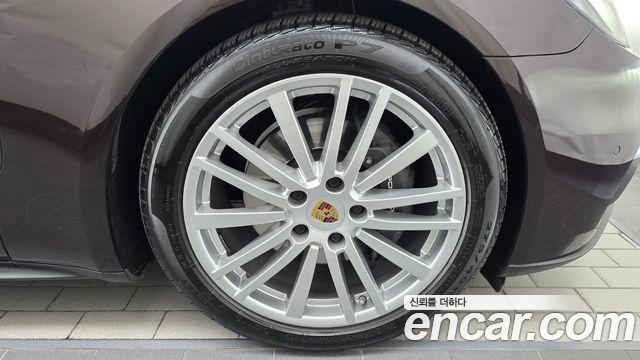 Porsche Panamera 2020 — photo 7