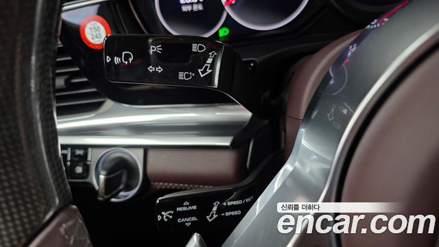 Porsche Panamera 2020 — photo 29