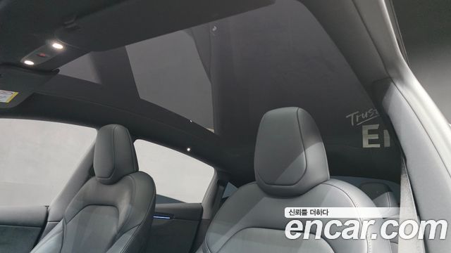 Tesla Model Y 2026 — photo 28