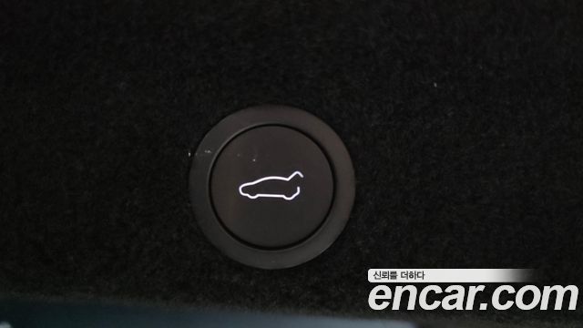 Tesla Model Y 2026 — photo 30