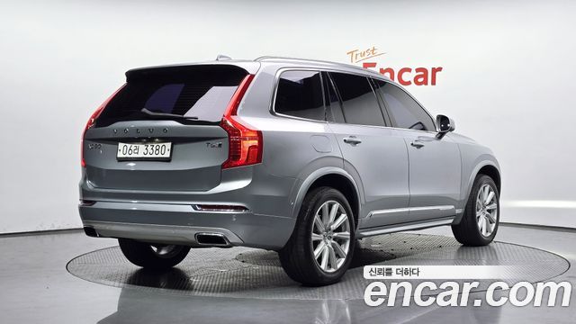 Volvo XC90 2017 — photo 2