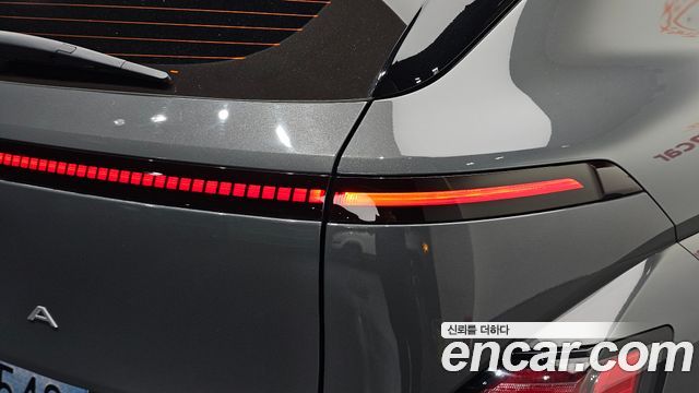 Hyundai Kona 2025 — photo 9