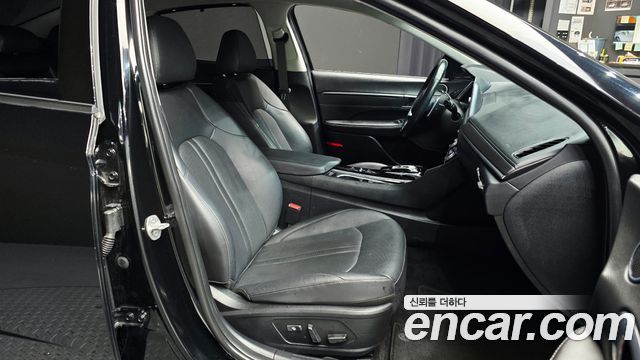 Hyundai Sonata 2023 — photo 12