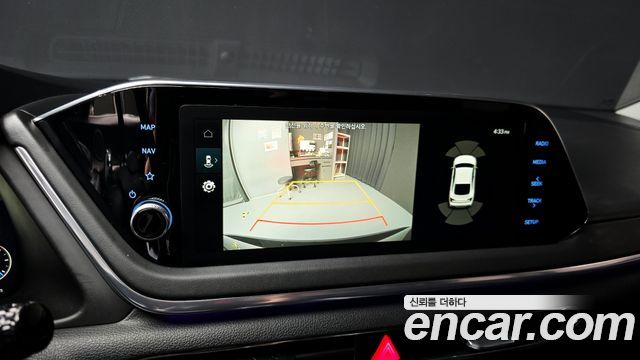 Hyundai Sonata 2023 — photo 17