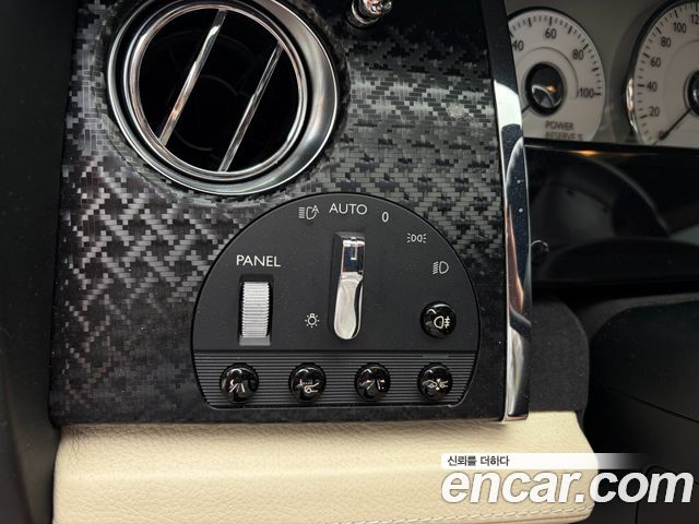 Rolls-Royce Ghost 2013 — photo 13