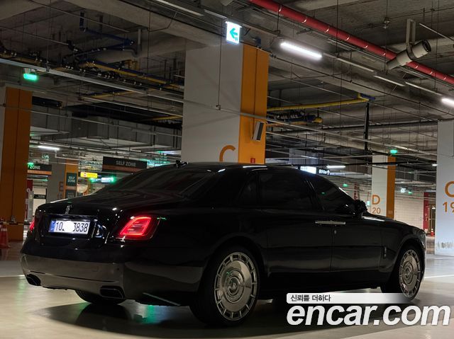 Rolls-Royce Ghost 2013 — photo 14