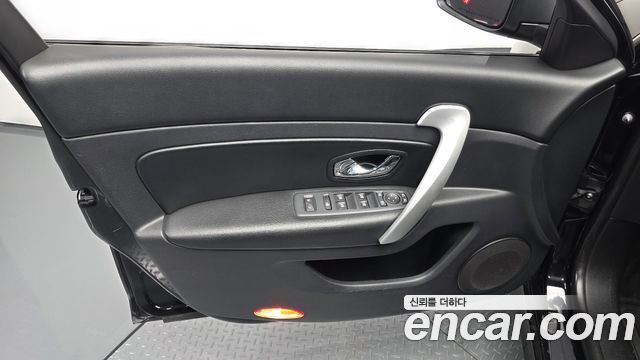 Renault Korea SM5  2015 — photo 14