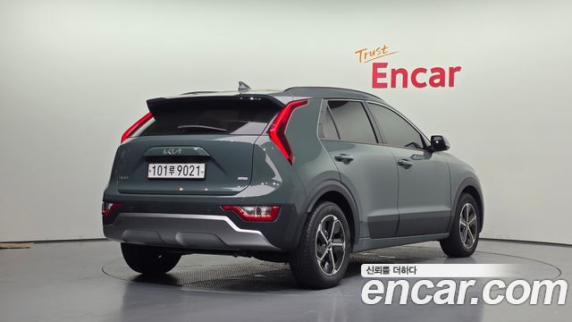 Kia Niro 2022 — photo 2