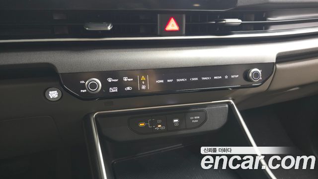 Kia Canival 2024 — photo 18