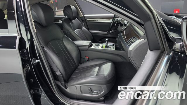 Genesis G80 2017 — photo 17