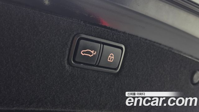Genesis G80 2017 — photo 25