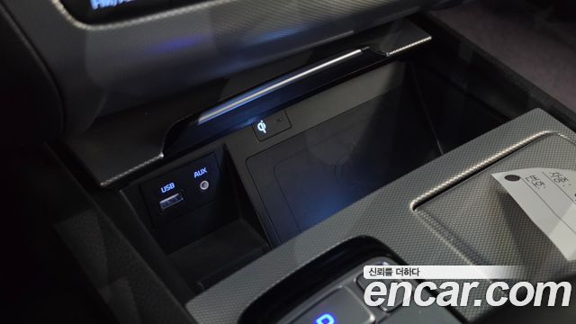 Genesis G80 2017 — photo 26