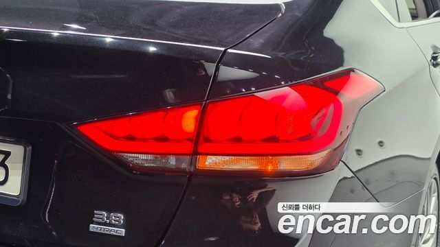 Genesis G80 2017 — photo 9