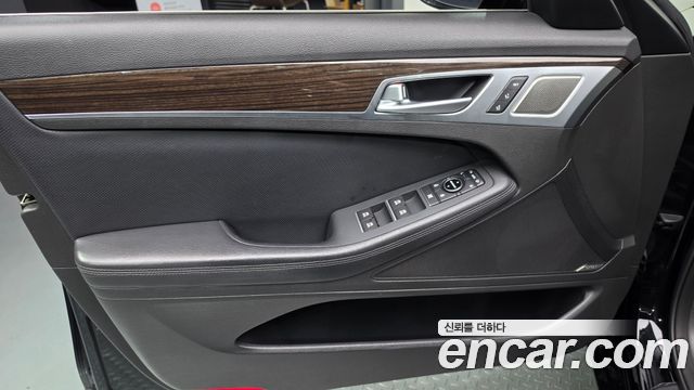 Genesis G80 2017 — photo 14