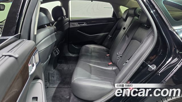 Genesis G80 2017 — photo 16