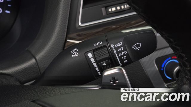 Genesis G80 2017 — photo 29