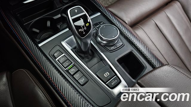BMW X5 2018 — photo 9
