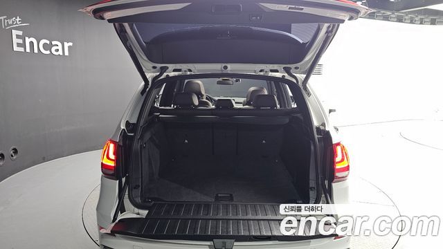 BMW X5 2018 — photo 20