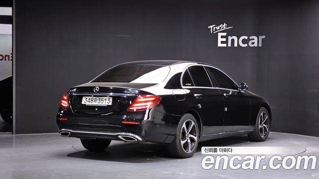 Mercedes-Benz E-Class 2019 — photo 2