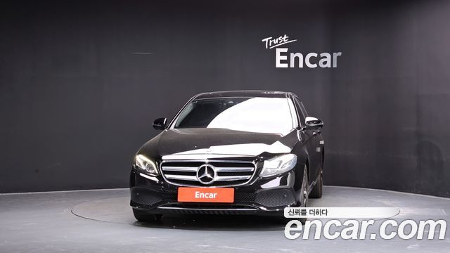 Mercedes-Benz E-Class 2019 — photo 3