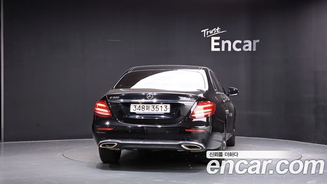 Mercedes-Benz E-Class 2019 — photo 4