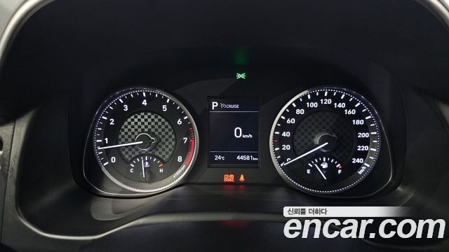 Hyundai AVANTE 2020 — photo 11