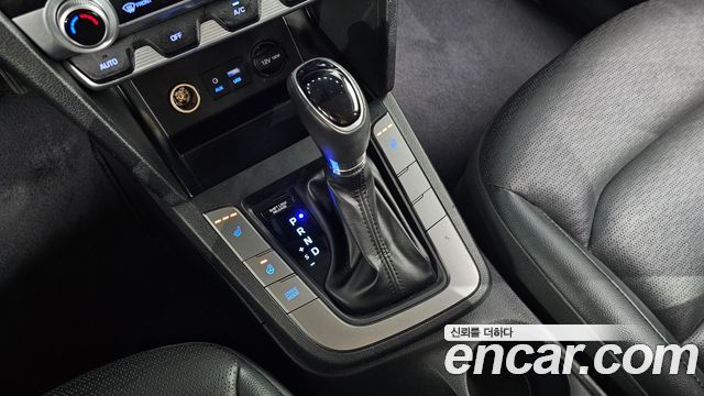 Hyundai AVANTE 2020 — photo 12